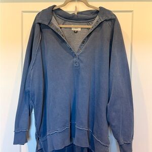 Oversized AE sweatshirt